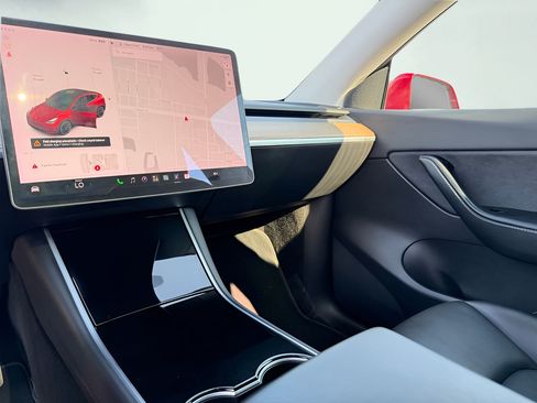 Used 2021 Tesla Model Y 2WD image 58