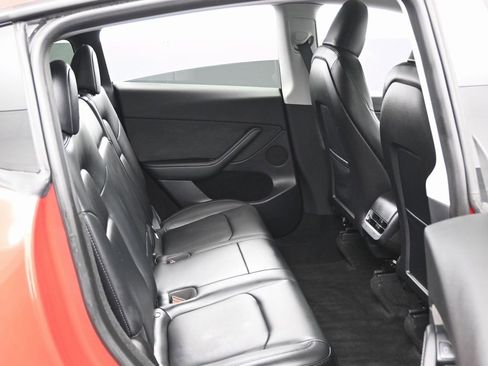 Used 2023 Tesla Model Y Long Range image 37