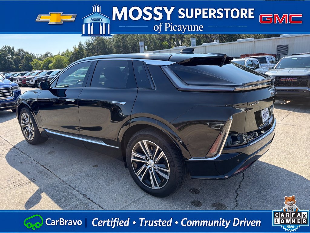 Certified 2025 Cadillac Lyriq Luxury AWD/4WD image 4