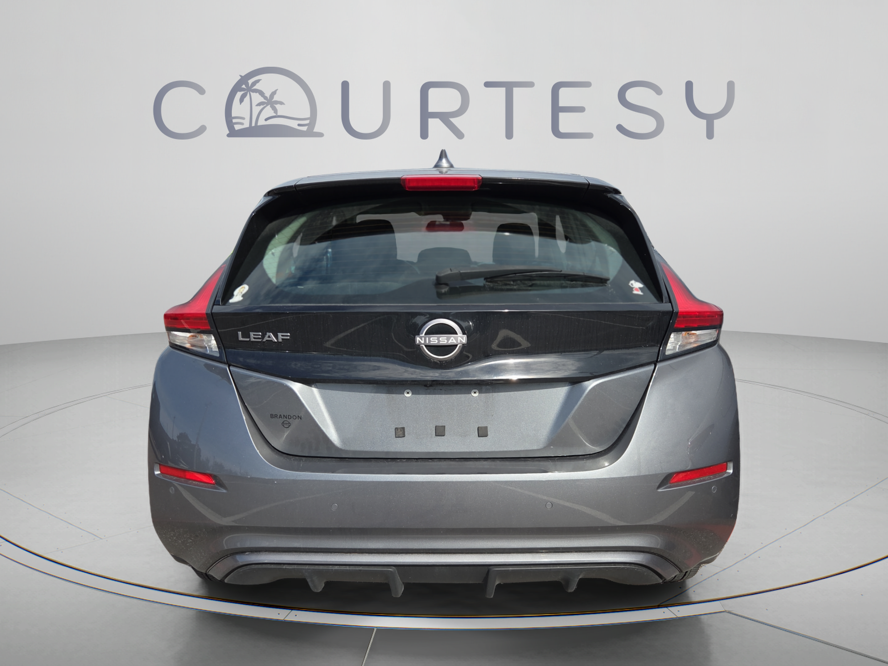 Used 2023 Nissan Leaf S FWD image 2