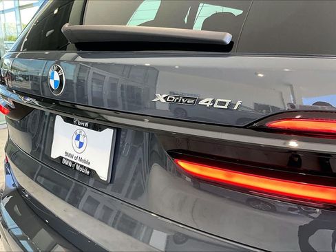 New 2027 BMW X7 xDrive40i w/ M Sport Package AWD/4WD image 16