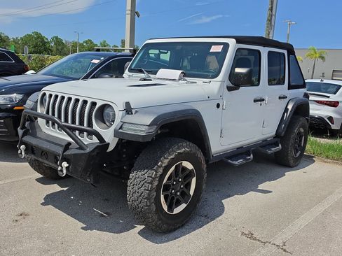 Used 2019 Jeep Wrangler Unlimited Rubicon AWD/4WD image 3