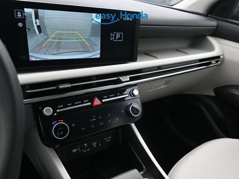 Used 2025 Hyundai Tucson SEL FWD image 12