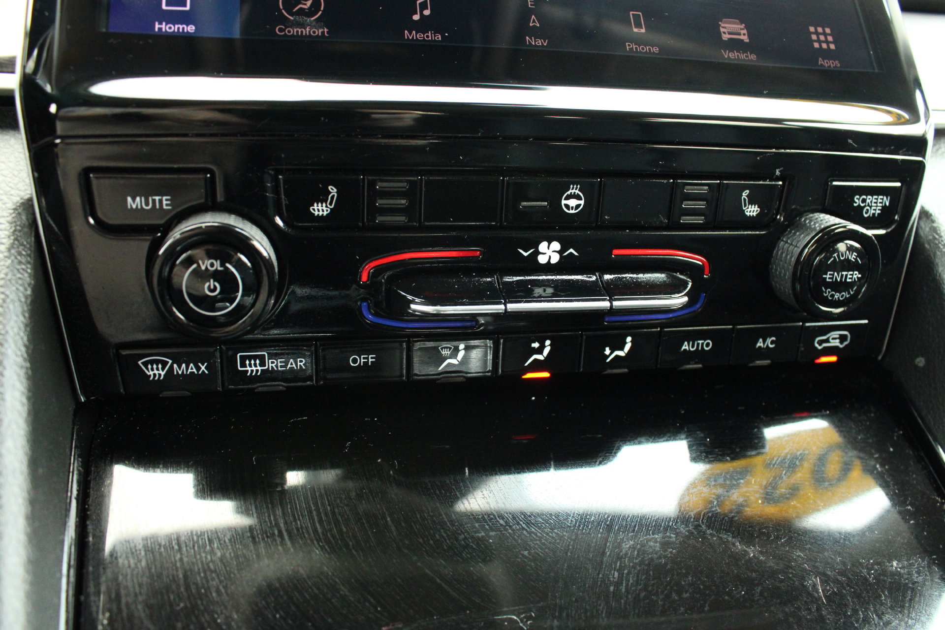Used 2022 Jeep Grand Cherokee Limited AWD/4WD image 27