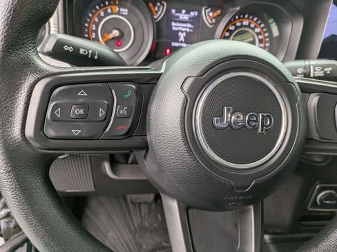 Certified 2024 Jeep Gladiator Sport AWD/4WD image 16
