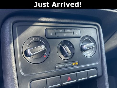 Used 2015 Volkswagen Beetle 1.8T image 15