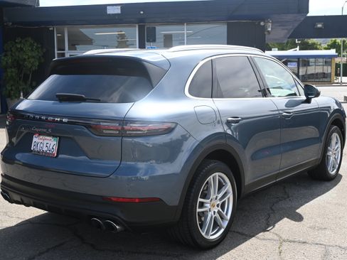 Used 2019 Porsche Cayenne S AWD/4WD image 5