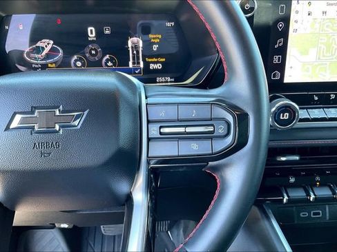 Used 2024 Chevrolet Colorado Z71 w/ Z71 Convenience Package 2 AWD/4WD image 19