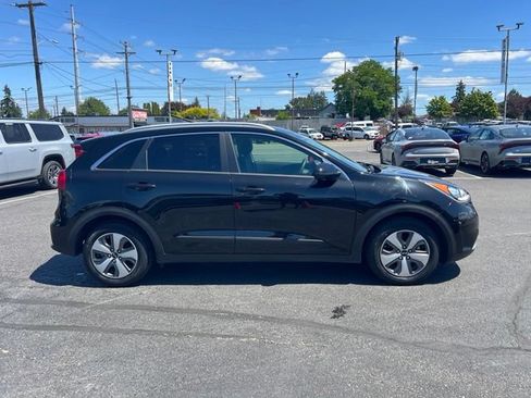 Used 2019 Kia Niro LX FWD image 6