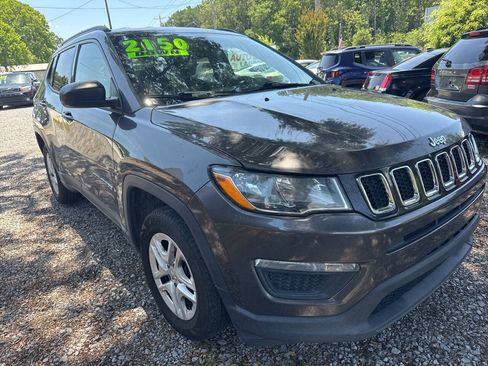 Used 2018 Jeep Compass Sport w/ Tech Group FWD image 1
