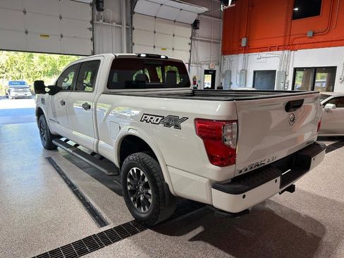 Used 2018 Nissan Titan PRO-4X w/ Pro-4x Convenience Package image 5