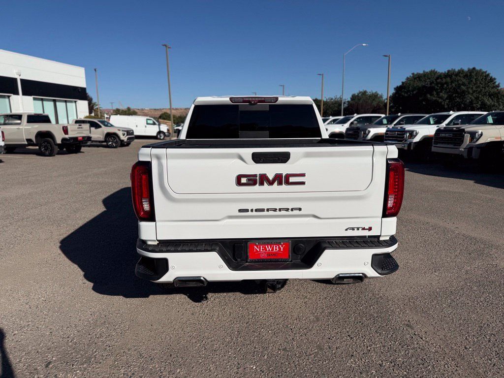 Used 2020 GMC Sierra 1500 AT4 w/ Off-Road Performance Package AWD/4WD image 6