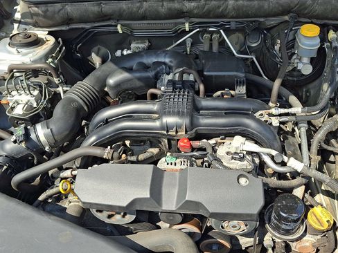 Used 2013 Subaru Outback 2.5i Limited AWD/4WD image 27