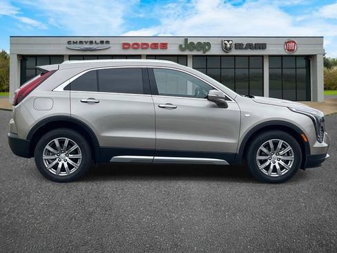 Used 2023 Cadillac XT4 Premium Luxury w/ Technology Package FWD image 2