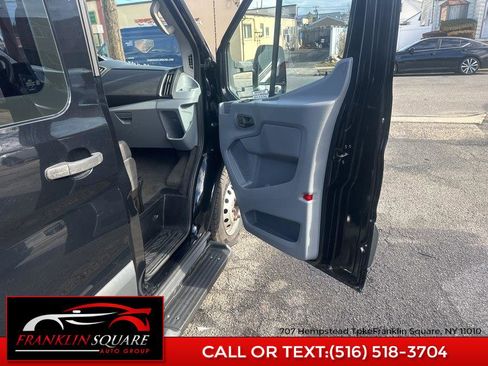 Used 2017 Ford Transit 350 XLT image 31