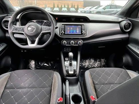 Used 2019 Nissan Kicks S image 21