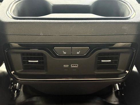 Used 2023 GMC Sierra 1500 AT4 w/ AT4 Premium Package AWD/4WD image 47