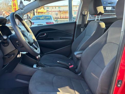 Used 2013 Kia Rio EX image 5