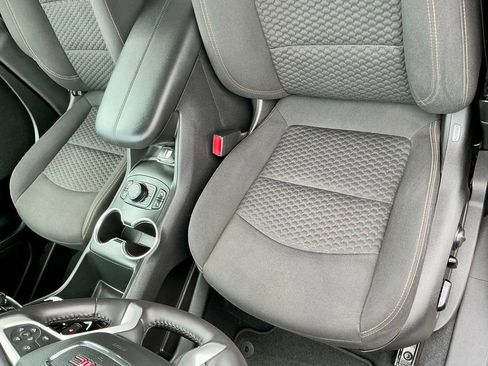 Used 2021 GMC Terrain SLE w/ Driver Convenience Package FWD image 40