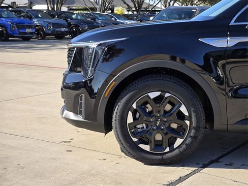 New 2026 Kia Sorento S w/ S Panoramic Sunroof Package image 13