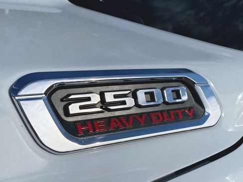 Used 2024 RAM 2500 Limited AWD/4WD image 33