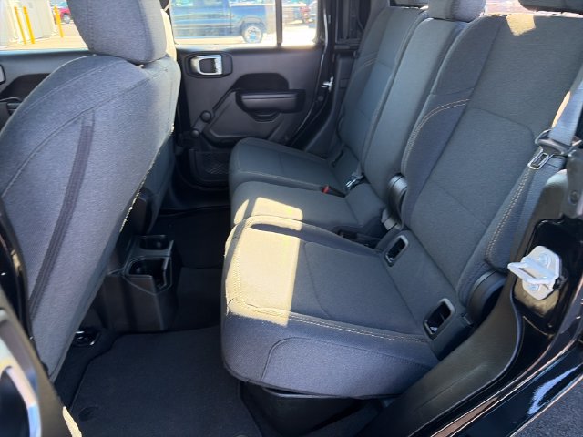 Certified 2024 Jeep Gladiator Sport AWD/4WD image 22