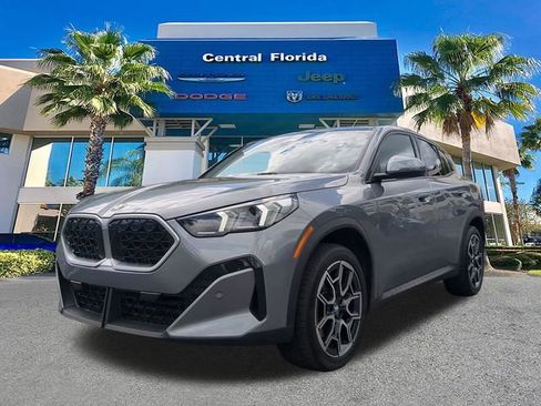 Used 2025 BMW X2 xDrive28i AWD/4WD image 9