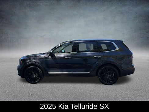 Used 2025 Kia Telluride SX FWD image 2