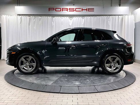 Used 2025 Porsche Macan image 2