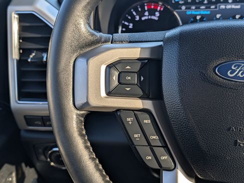 Used 2019 Ford F250 Lariat image 22