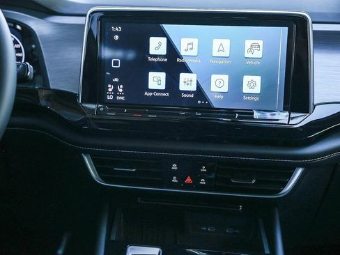 New 2026 Volkswagen Atlas Cross Sport SE image 22