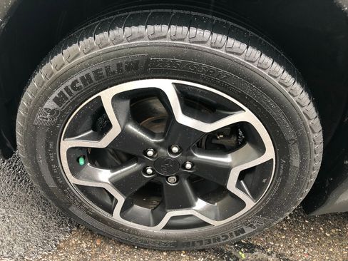 Used 2015 Subaru Crosstrek 2.0i Premium image 8