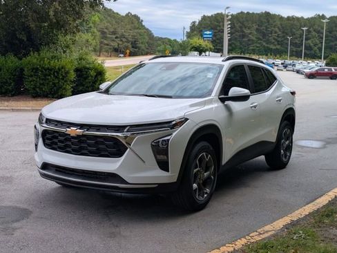 New 2026 Chevrolet Trax LT FWD image 5
