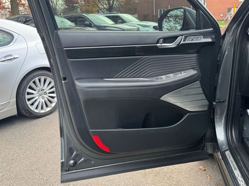 Used 2024 Hyundai Palisade Calligraphy image 9