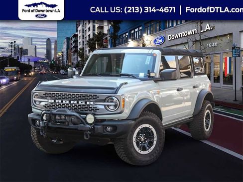 Used 2022 Ford Bronco Badlands w/ Sasquatch Package image 1