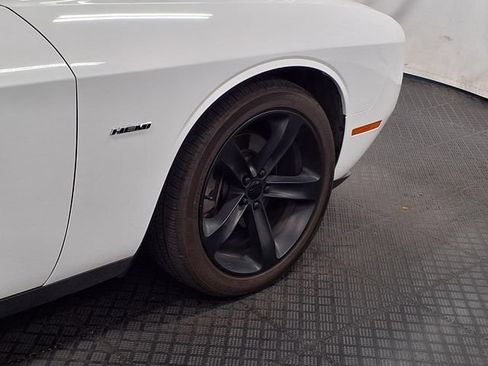 Used 2017 Dodge Challenger R/T RWD image 9