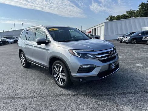 Used 2018 Honda Pilot Touring image 11