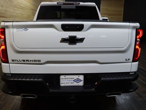 Used 2024 Chevrolet Silverado 1500 LT Trail Boss w/ Convenience Package II image 4