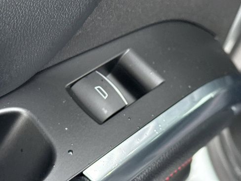 Used 2024 Chevrolet Traverse RS w/ LPO, Floor Liner Package image 32