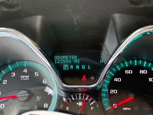Used 2015 Chevrolet Traverse LTZ FWD image 15