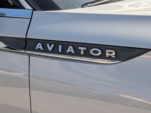 Certified 2023 Lincoln Aviator Reserve image 10