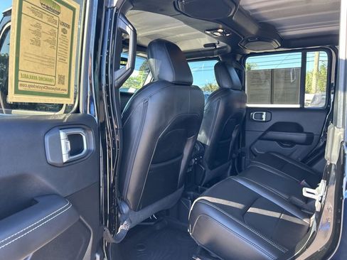 Certified 2022 Jeep Gladiator Overland w/ Popular Equipment Package image 31