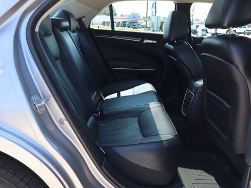 Used 2017 Chrysler 300 C AWD/4WD image 11