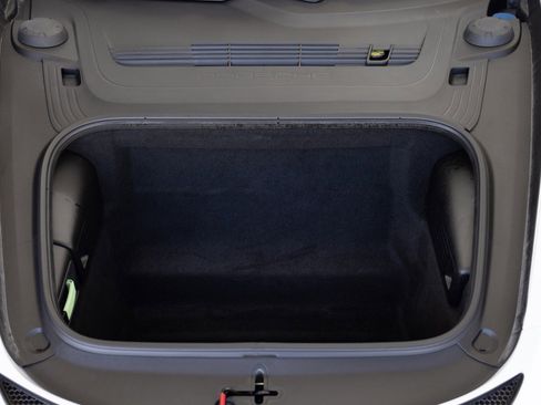 Used 2021 Porsche 718 Boxster Spyder RWD image 32