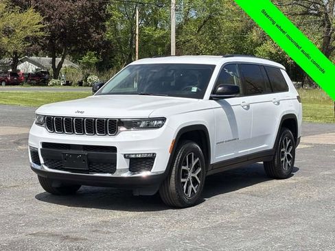 Used 2023 Jeep Grand Cherokee L Limited AWD/4WD image 31