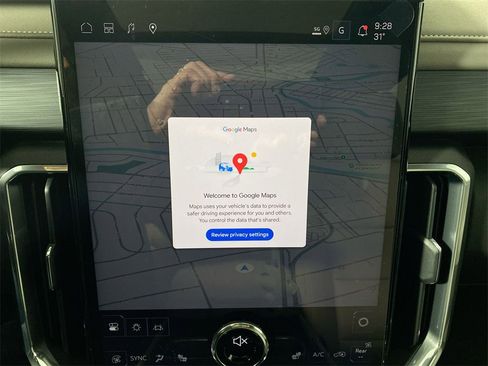 Used 2025 GMC Acadia Elevation w/ Elevation Premium Package image 18