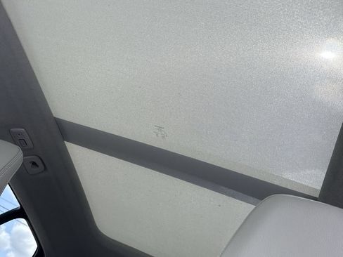 Certified 2024 Volvo XC40 B5 Plus AWD/4WD image 13