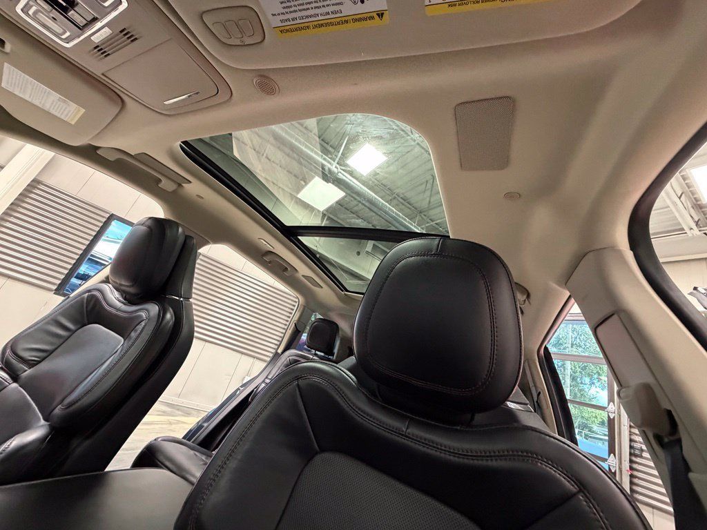 Used 2021 Lincoln Aviator Reserve w/ Equipment Group 202A AWD/4WD image 11