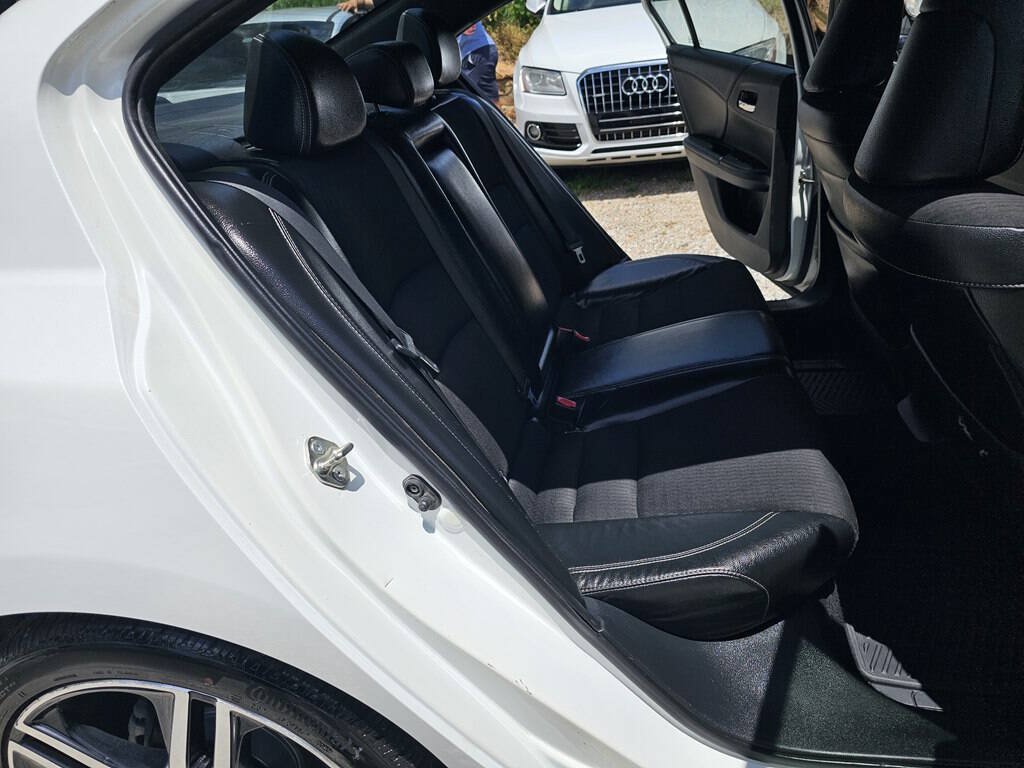 Used 2017 Honda Accord Sport image 15