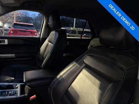 Used 2023 Ford Explorer XLT w/ Equipment Group 202A image 20